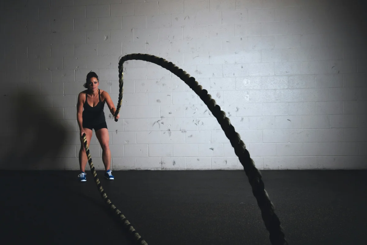 illustration of a high-intensity interval training session in progress