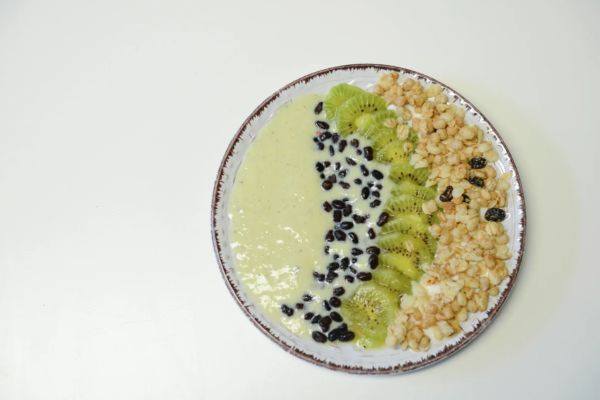 A vibrant avocado mango smoothie bowl for heart health A vibrant avocado mango smoothie bowl for heart health