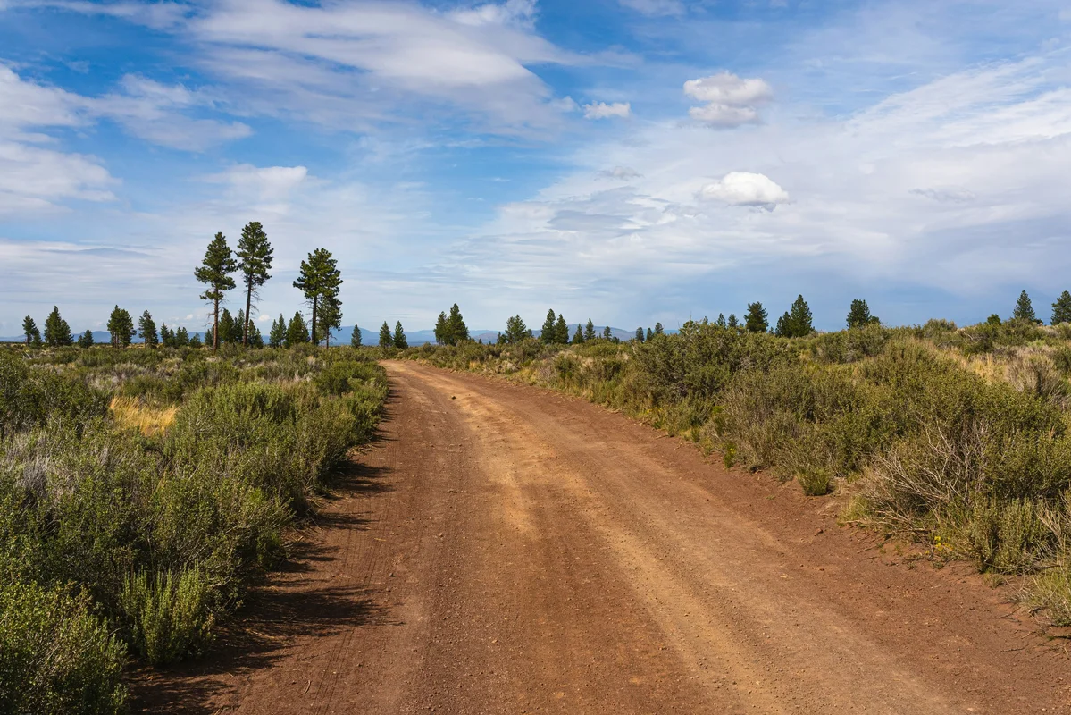 A map and travel gear for planning an Oregon Trail road trip A map and travel gear for planning an Oregon Trail road trip