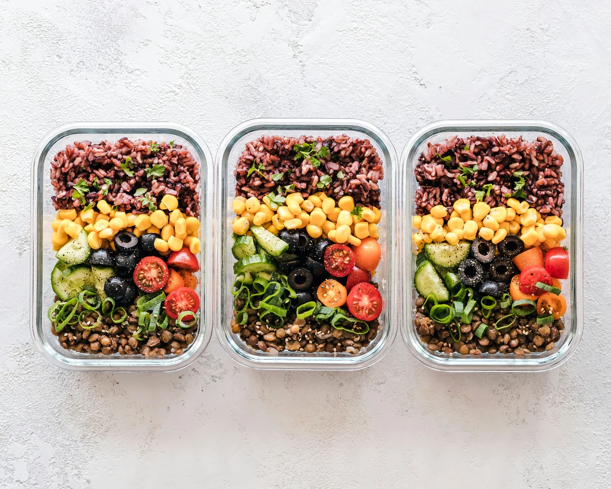 Healthy meal prep with ingredients that promote good digestion and reduce bloating Healthy meal prep with ingredients that promote good digestion and reduce bloating